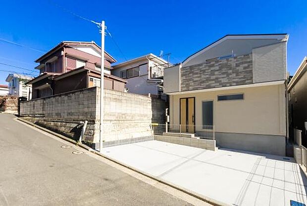 「マイホームの喜びを感じる」スタイリッシュなデザインに心満たされる。憧れのマイホームに相応しい美しく映える外観です。