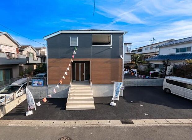 「威風堂々とした素敵な佇まい」どの角度から眺めても、所有感が満たされる理想的で素敵な住まい一生ものだから「パッと見」こそが全て「第一印象で決まる」素敵なマイホーム