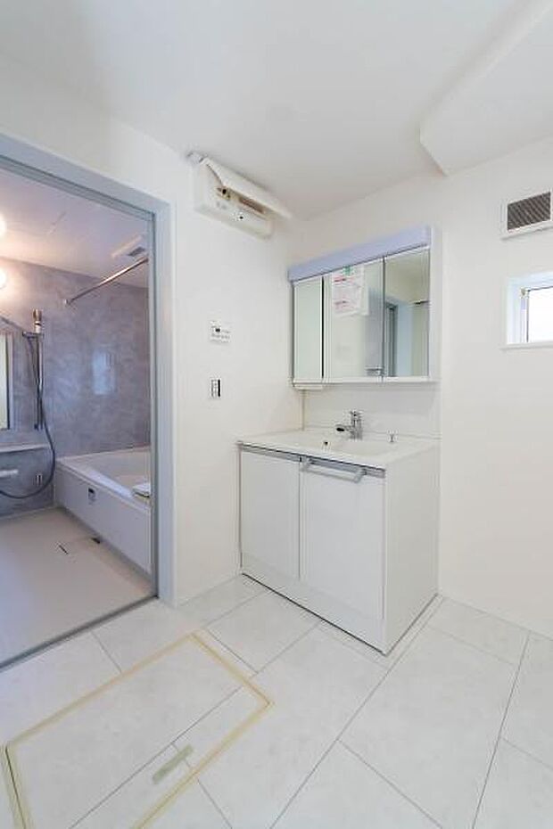 「洗面ルーム」1日の始まりや入浴前に入る空間だからこそ、清潔感や利便性が重要になる洗面室。