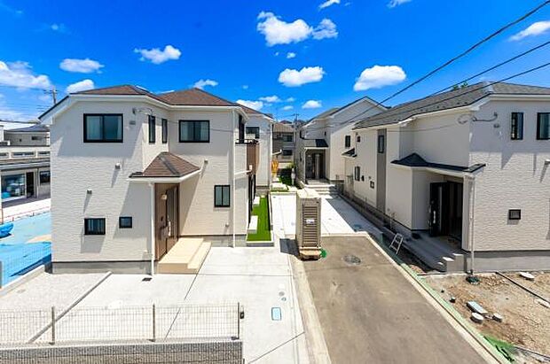 「街並みに溶け込むシンプルなデザイン」飽きのこないシンプルなデザイン。一生のマイホームだからずっとここで暮らしたい。家族の人生とともにあるマイホーム。