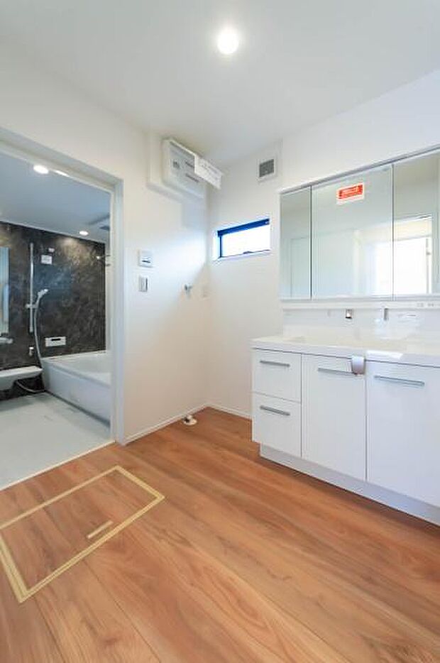 「洗面ルーム」1日の始まりや入浴前に入る空間だからこそ、清潔感や利便性が重要になる洗面室。