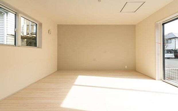 「陽の恵み」　爽やかな陽ざしを感じられる日当たりの良い洋室早起き爽やか、元気な一日に大切な陽の恵み