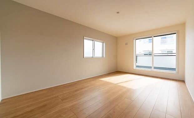 「陽の恵み」　爽やかな陽ざしを感じられる日当たりの良い洋室早起き爽やか、元気な一日に大切な陽の恵み