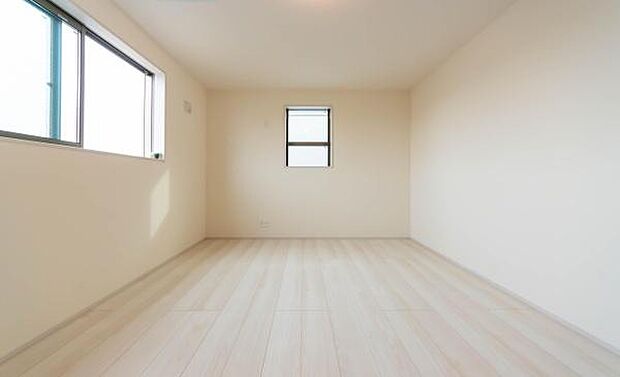 「陽の恵み」 爽やかな陽ざしを感じられる日当たりの良い洋室早起き爽やか、元気な一日に大切な陽の恵み