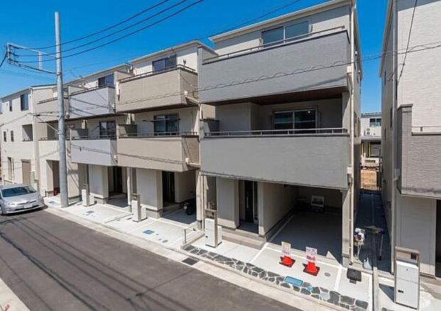 憧れのマイホームマイホームを持つ幸せを分に感じる陽当たり。明るい日差しが美しく外観を照らします。