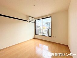 コンフォート・Ｋ 201 2階1Kのリビング/ダイニング