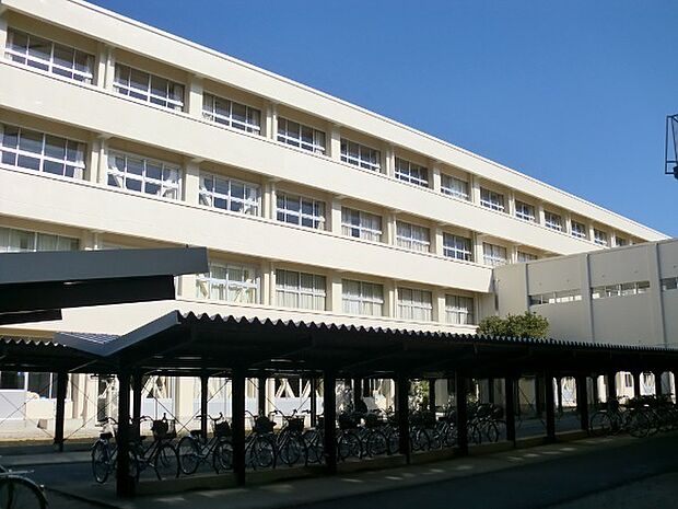 笠間市立笠間中学校まで1632m