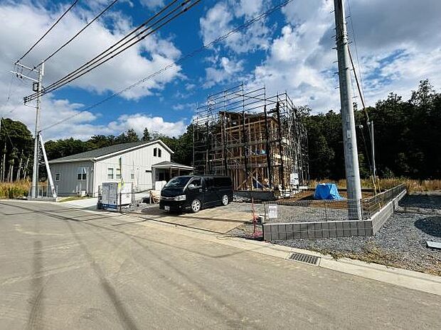 ■完成物件もご案内可能■・ご案内時には実際の立地に加え、同メーカー・同仕様の完成物件もご案内可能です。・現地と建物を実際にご覧いただく事で、新居で生活している様子がイメージしやすくなります。