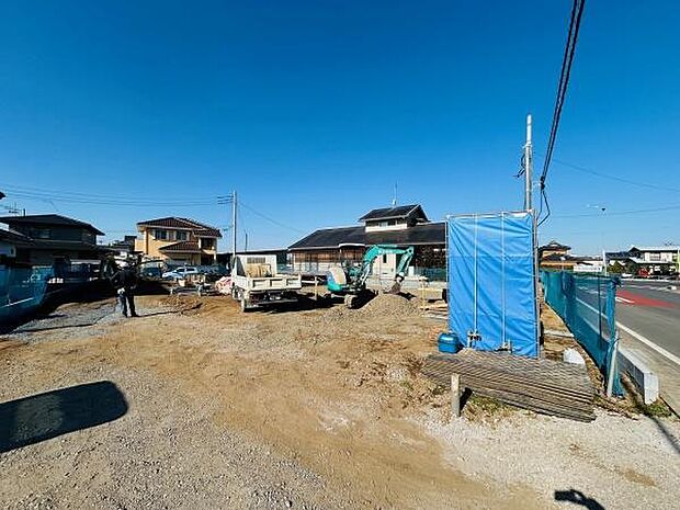 ■完成物件もご案内可能■・ご案内時には実際の立地に加え、同メーカー・同仕様の完成物件もご案内可能です。・現地と建物を実際にご覧いただく事で、新居で生活している様子がイメージしやすくなります。