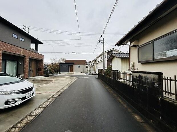 ■周辺環境もご案内■・間取りや立地も大切ですが、暮らしていく上でとても大切な周辺環境。・ご見学時に周辺環境もあわせてご案内いたしますので、お気軽にお問い合わせください。