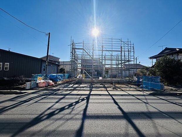 ■完成物件もご案内可能■・ご案内時には実際の立地に加え、同メーカー・同仕様の完成物件もご案内可能です。・現地と建物を実際にご覧いただく事で、新居で生活している様子がイメージしやすくなります。