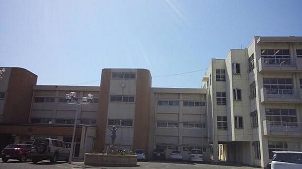 ひたちなか市立勝田第三中学校まで2021m