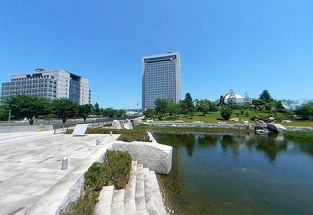 茨城県庁まで988m