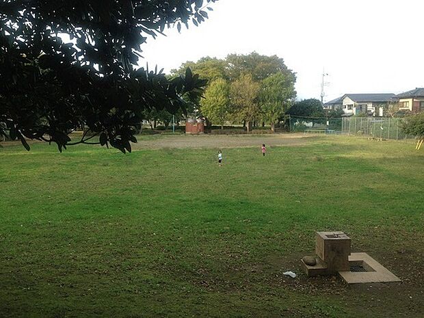 東山近隣公園まで1292m