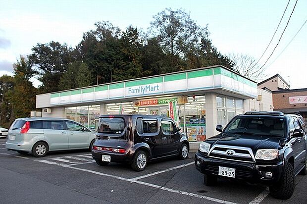 ファミリーマート水戸双葉台店まで531m