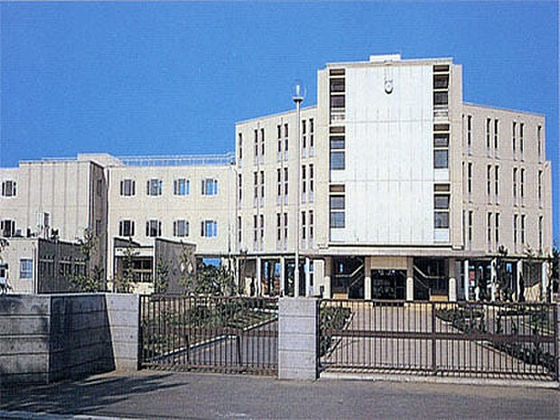ひたちなか市立津田小学校まで875m