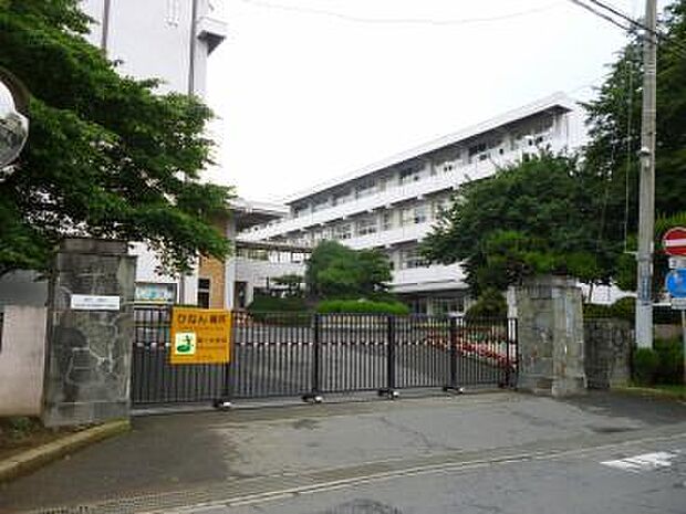 水戸市立第一中学校まで1423m