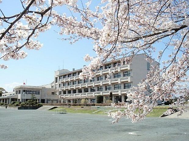 那珂市立第四中学校まで2085m