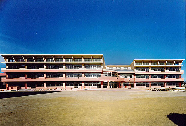 那珂市立瓜連小学校まで1308m