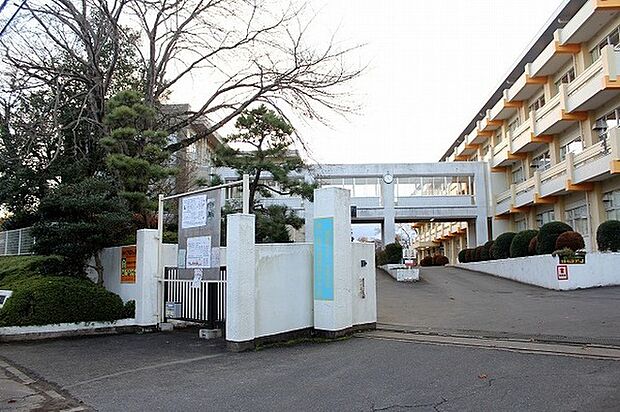 水戸市立双葉台中学校まで1991m