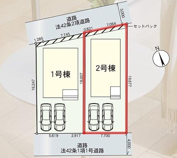 区画図では各棟ごとに駐車スペースが2台分確保されています。敷地形状や接道状況が明瞭に示されており建物配置が分かりやすいです。それぞれの敷地面積や道路幅も一目で確認できます。