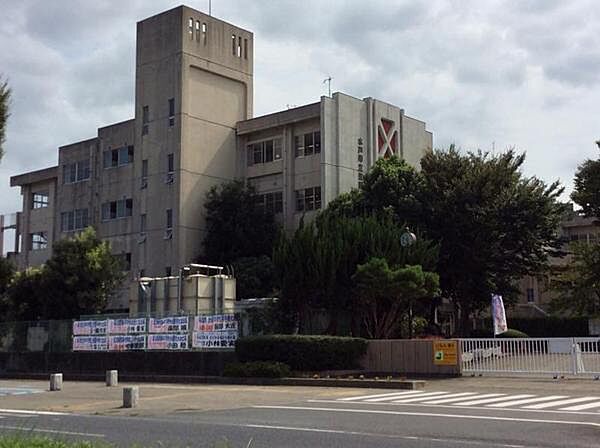 水戸市立笠原中学校まで1471m