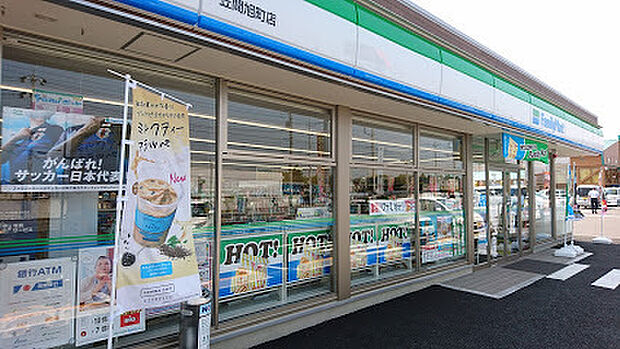 ファミリーマート笠間旭町店まで946m