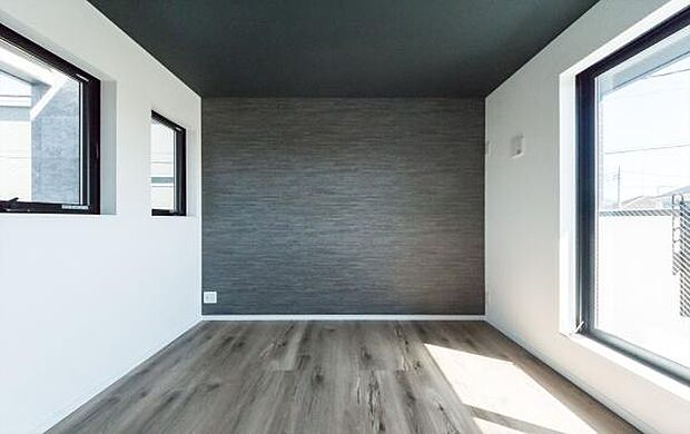 「Bed Room」落ち着いた色合い、シンプルなデザイン。洋室として大事なお部屋です。