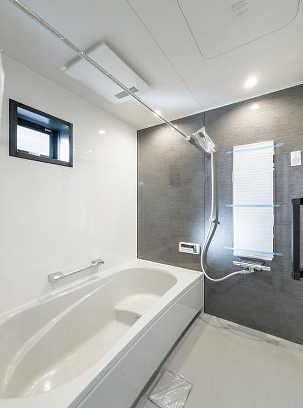 「バスルーム」清潔感が大切なバスルーム。落ち着く空間です。