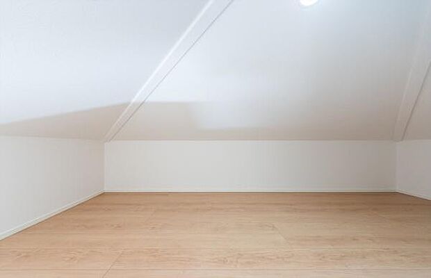 「ロフト」お子様の特別な思いでを作るロフト付き。小さな頃、ロフトに憧れは有りませんでしたか?ロフトで読書など夢中になる空間です。