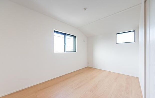 「Bed Room」落ち着いた色合い、シンプルなデザイン。洋室として大事なお部屋です。