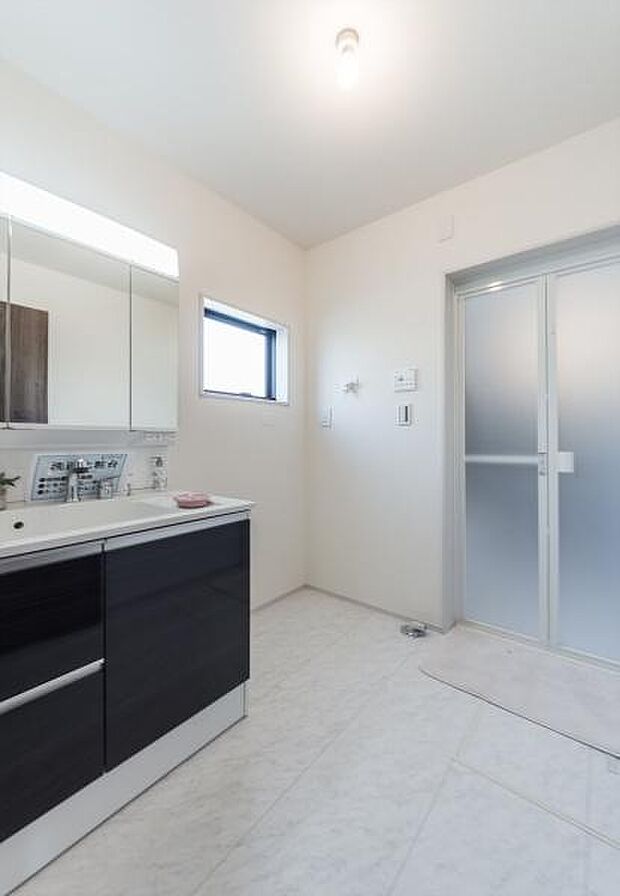 「洗面ルーム」1日の始まりや入浴前に入る空間だからこそ、清潔感や利便性が重要になる洗面室。