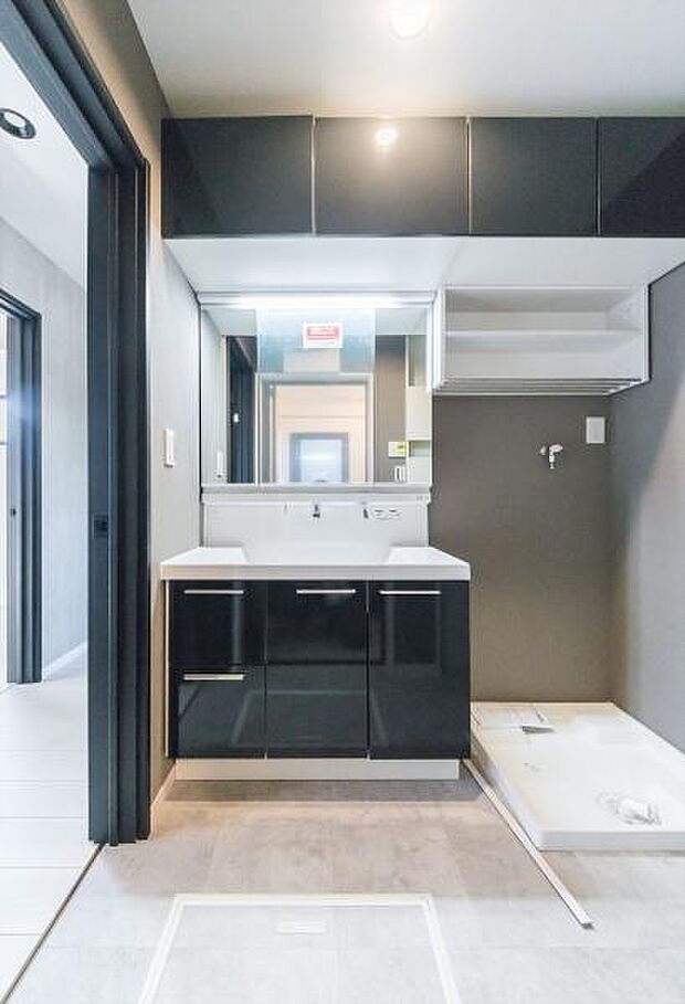 「洗面ルーム」1日の始まりや入浴前に入る空間だからこそ、清潔感や利便性が重要になる洗面室。