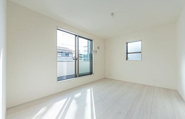 「Bed Room」落ち着いた色合い、シンプルなデザイン。洋室として大事なお部屋です。