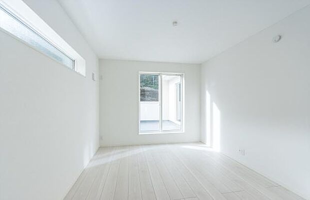 「Bed Room」落ち着いた色合い、シンプルなデザイン。洋室として大事なお部屋です。