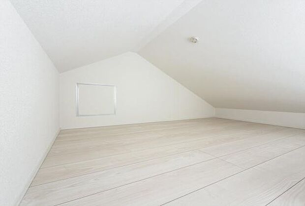 「ロフト」お子様の特別な思いでを作るロフト付き。小さな頃、ロフトに憧れは有りませんでしたか?ロフトで読書など夢中になる空間です。