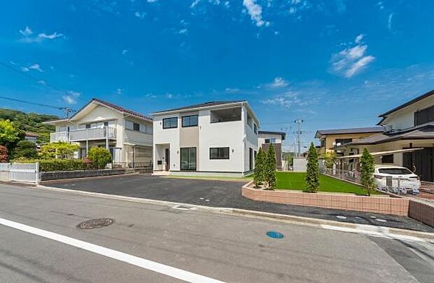 「威風堂々としたお住まい」せっかく家を持つなら拘りたい家の外観。毎日帰ってくるからこそ、求めたい安心感。ここが我が家になる。その純粋な感性こそがマイホームの条件です。
