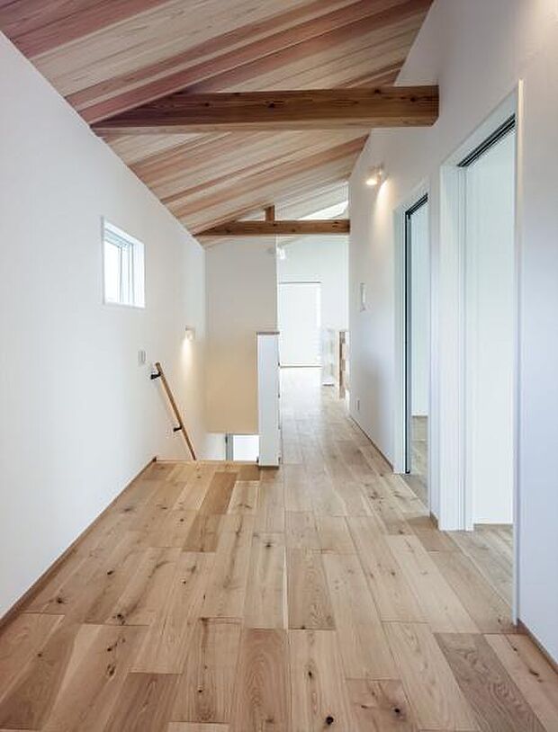 「廊下&フルースペース」廊下にいるだけでワクワクする。そんな家。