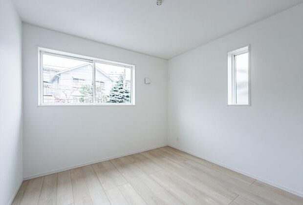 「Bed Room」落ち着いた色合い、シンプルなデザイン。洋室として大事なお部屋です。