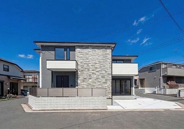 「威風堂々とした素敵な佇まい」どの角度から眺めても、所有感が満たされる理想的で素敵な住まい。