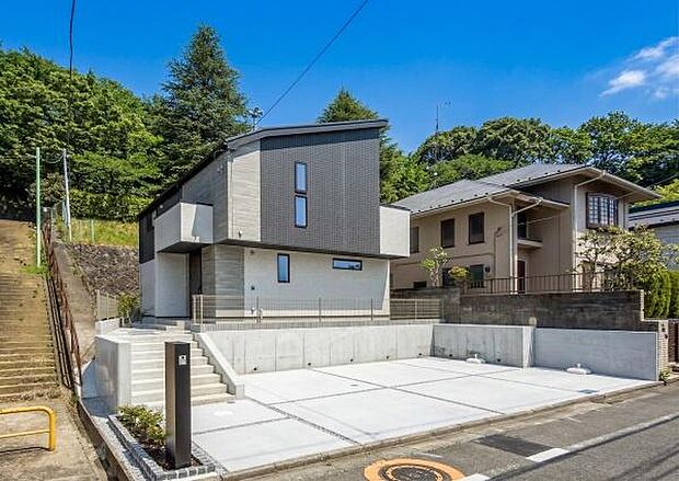 「威風堂々とした素敵な佇まい」どの角度から眺めても、所有感が満たされる理想的で素敵な住まい。