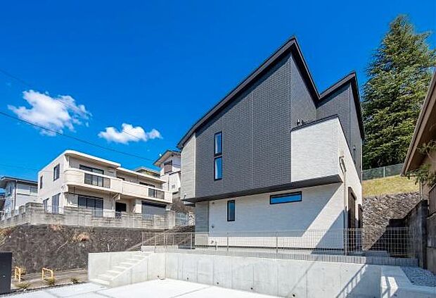 「マイホームの喜びを感じる」スタイリッシュなデザインに心満たされる憧れの家。