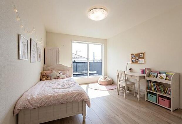 「自分の部屋ができた！」そんなお子様の喜ぶ顔が目に浮かぶようです。（本画像はCGにて家具を配置しております。実際に家具はおかれておりません。）