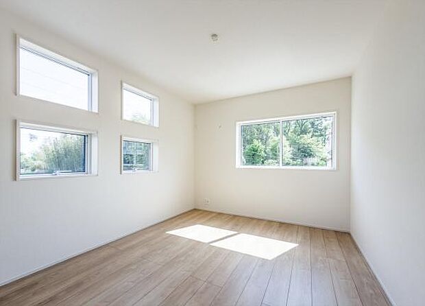「Bed Room」落ち着いた色合い、シンプルなデザイン。洋室として大事なお部屋です。