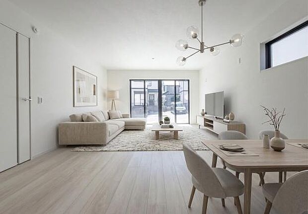 「上質な空間を」開放感と日当たりの良さに恵まれたリビング空間。(本画像はCGにて家具を配置しております。実際に家具はおかれておりません。)