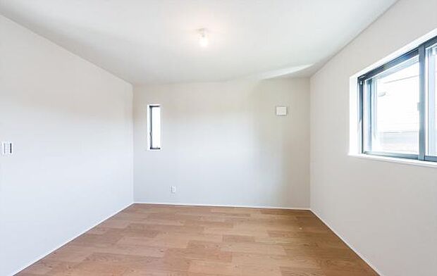 「Bed Room」落ち着いた色合い、シンプルなデザイン。洋室として大事なお部屋です。