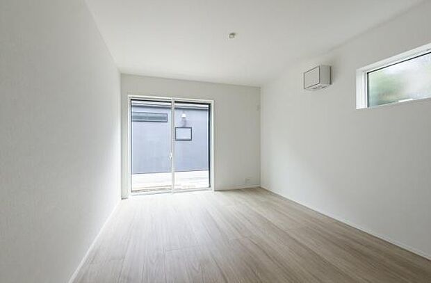 「Bed Room」落ち着いた色合い、シンプルなデザイン。洋室として大事なお部屋です。