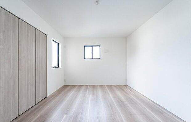 「Bed Room」落ち着いた色合い、シンプルなデザイン。洋室として大事なお部屋です。
