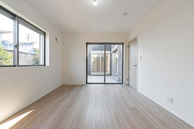 どの部屋も明るく、風通しの良い設計。家族のプライベートな時間も、快適で健やかに過ごせます。