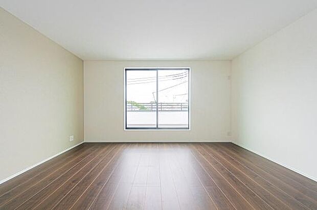 真っ白な壁と明るい床は、未来を描くキャンバス。家族の色を加え、世界にひとつだけの空間を創りませんか。